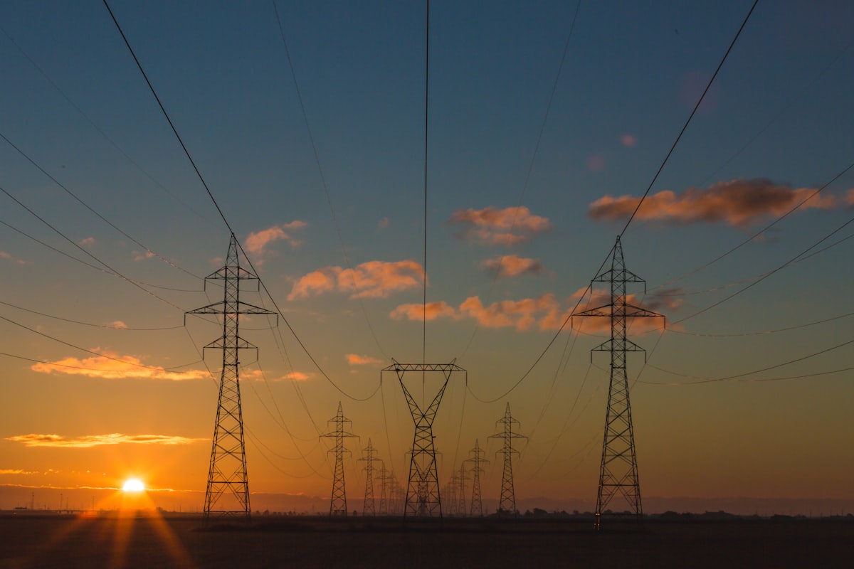 Hoogspanningsmasten van het Nederlandse elektriciteitsnet – netcongestie